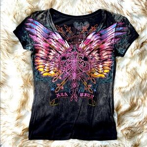 🩷Black n Pink Graphic glimmering V-neck tee